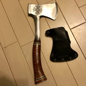 クロムハーツ　薪割り